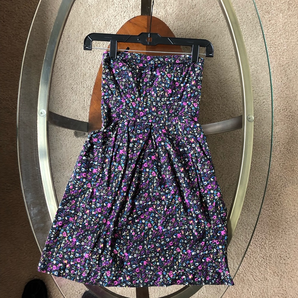 Women’s strapless dress size XS